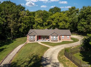 109 Kingsbrooke Blvd, Glen Carbon, IL 62034