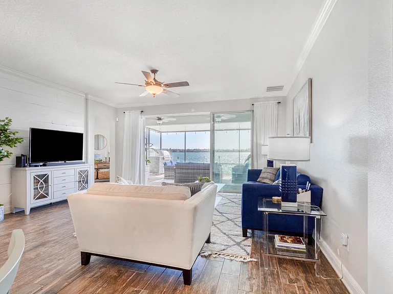 485 Blue Cypress Dr — Photo 14