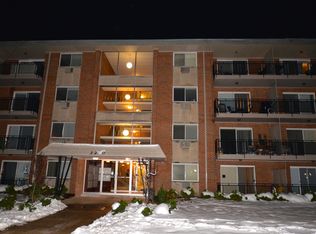 2210 S Goebbert Rd APT 334, Arlington Heights, IL 60005