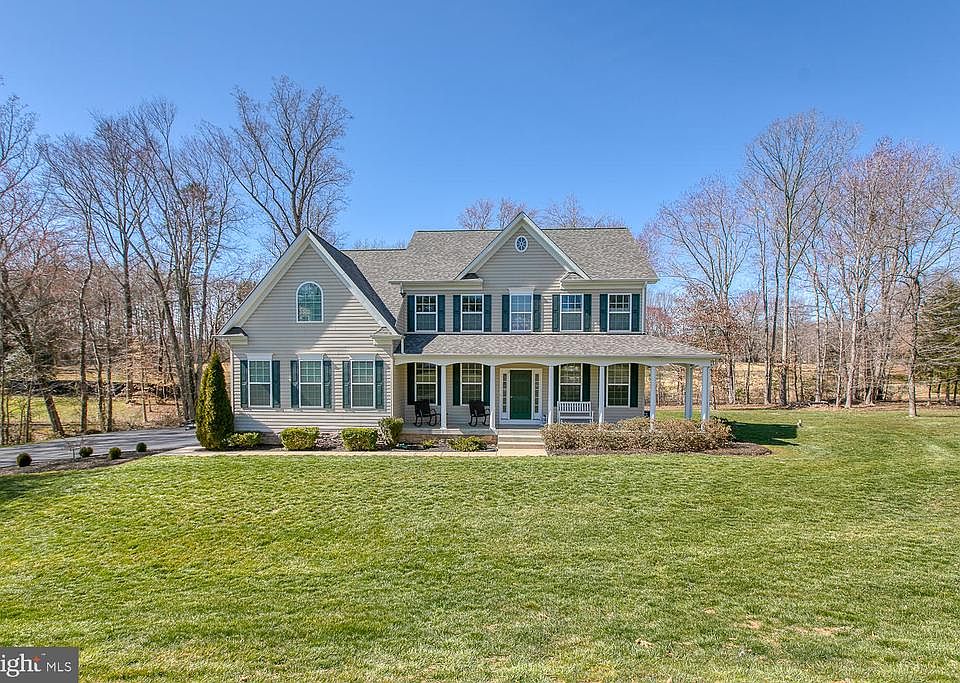 1st image of 2 Bainbridge Ct