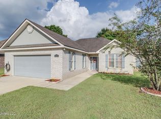2325 Rhonda Ave, Ocean Springs, MS 39564