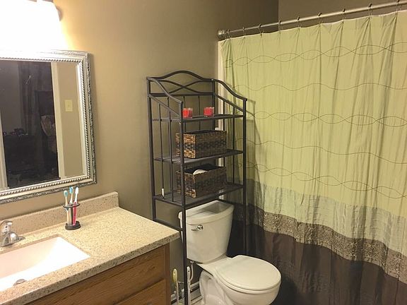 4th image of 213 Cypress Village Dr