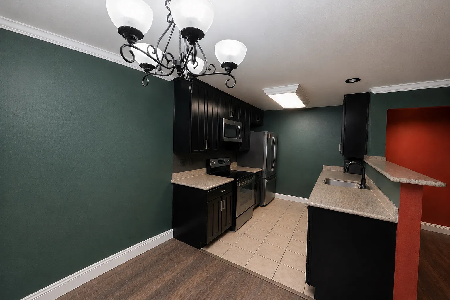 210 Chambers St — Photo 3
