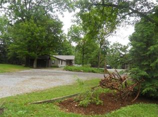 5552 Fairfield School Rd, Columbiana, OH 44408