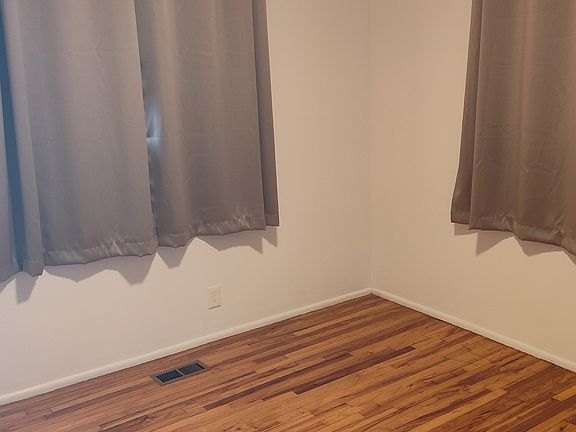 5th image of 1617 E Lakewood Dr