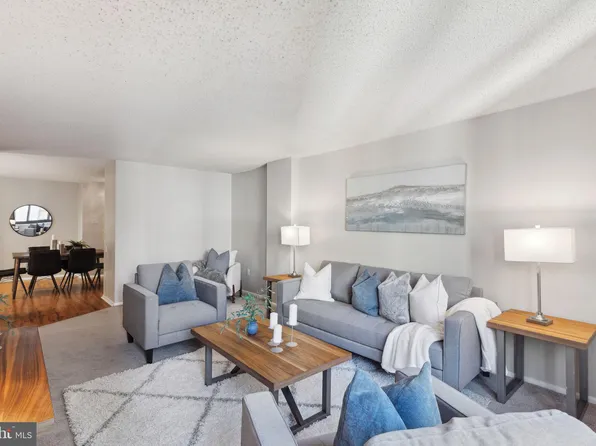 1420 Locust St APT 17E, Philadelphia, PA 19102