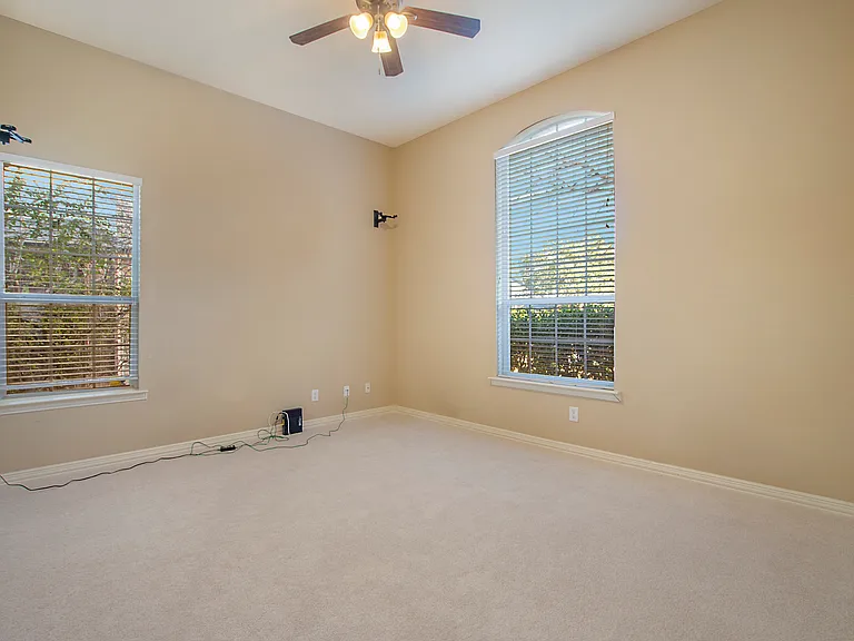 1838 Crowbridge Dr — Photo 18