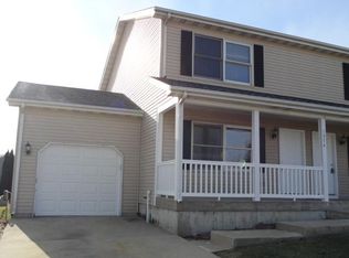 1374 Moluf St, Dekalb, IL 60115