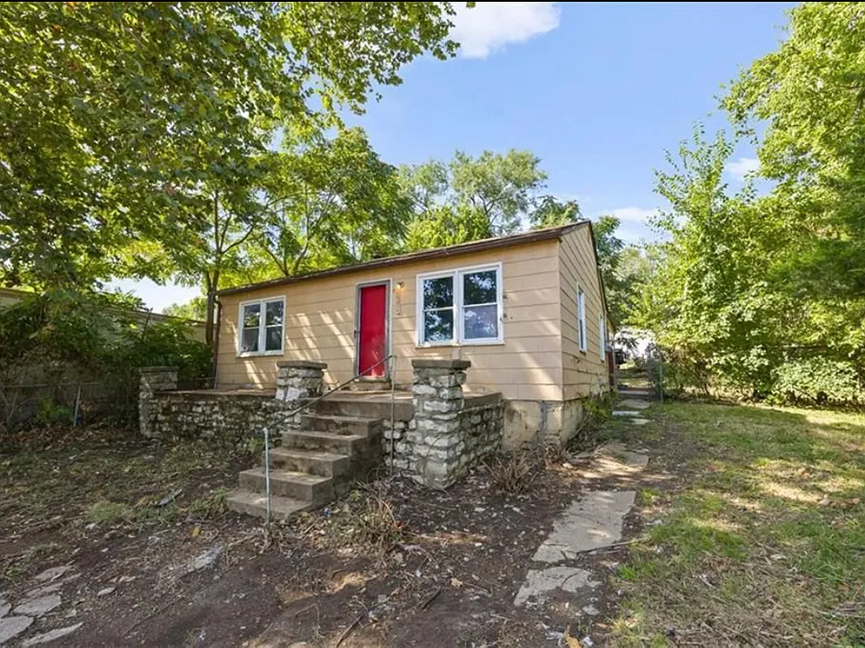 1134 Merriam Ln
