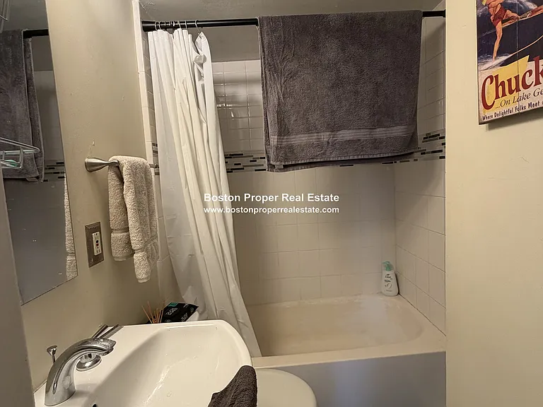 387 Marlborough St #3 — Photo 5