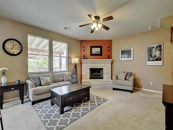 5th image of 500 Las Colinas Dr