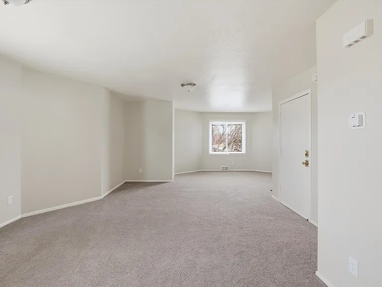 101 W Meinecke Ave #105 — Photo 6