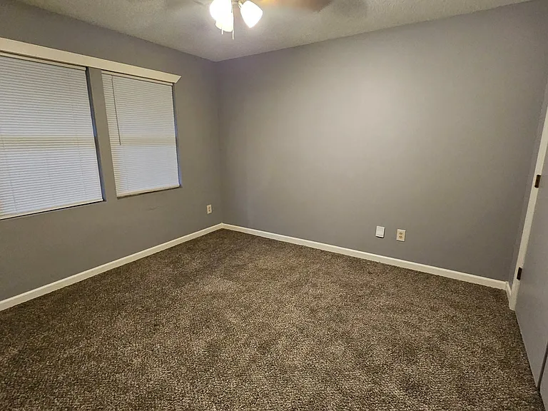 1326 S Everett St #1 — Photo 6