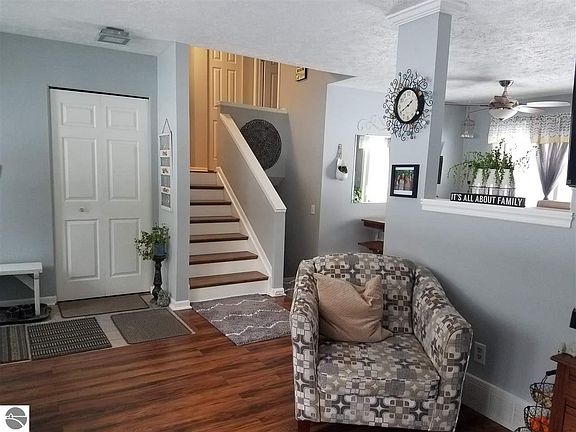 3rd image of 4861 S Red Oak Dr