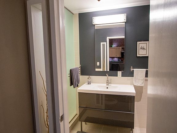 4th image of 200 Main St APT 601