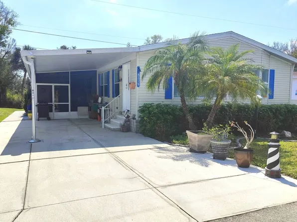 8379 Wagon Wheel Cir, North Fort Myers, FL 33917