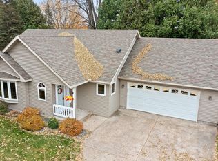 415 Village Ct, Cambridge, MN 55008