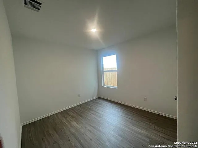 2421 Double Oak Dr — Photo 12