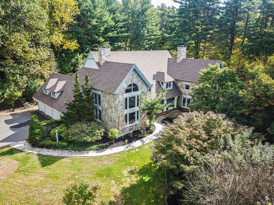 1st image of 114 Woodford Hills Dr