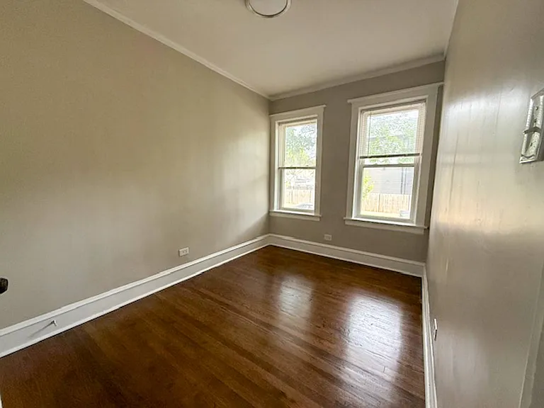 3305-09 W. Sunnyside Ave./4458 N. Spaulding Ave. — Photo 6