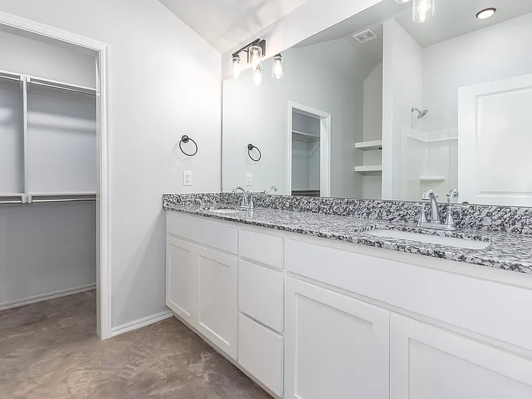 2324 SW 90th Pl — Photo 10