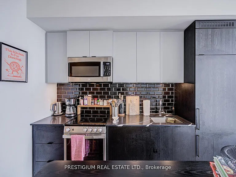 285 Dufferin St #1311 — Photo 17