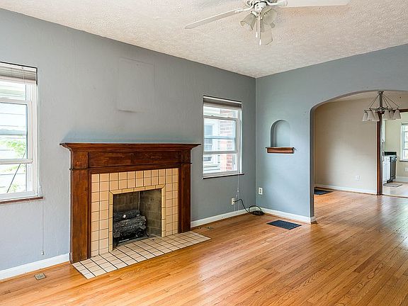 4th image of 6910 Bramble Ave