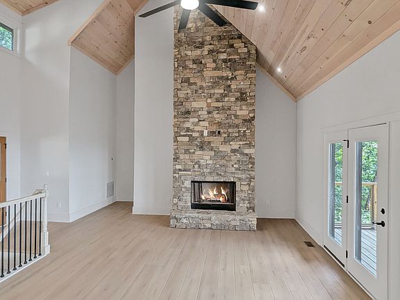 3rd image of 5388 Monument Rd