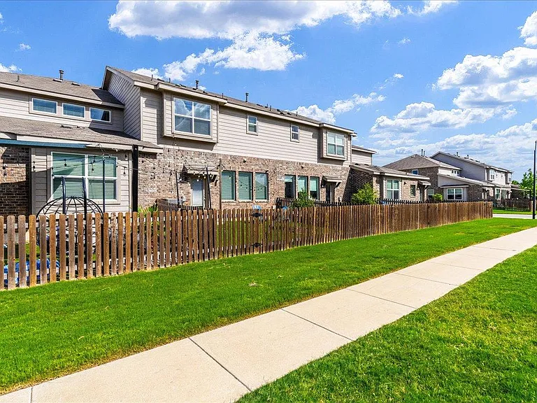 17103B Crane Fly Dr — Photo 34