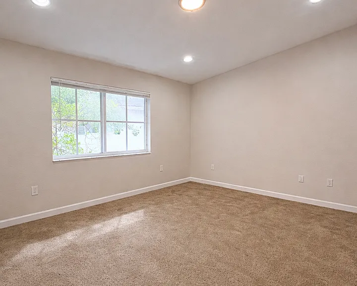 Summer Lake Estates — Photo 15
