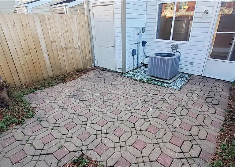 17 Christine Ct — Photo 7