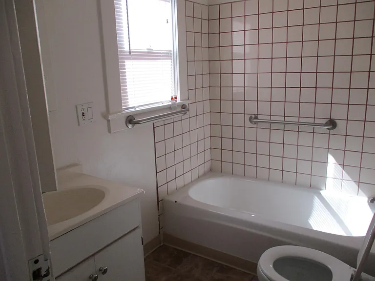 223 G St #B — Photo 4