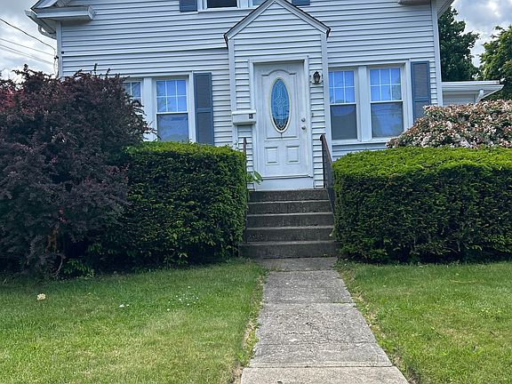 2nd image of 81 Robert Street