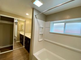Euclid South 2019, studio  1.0 baths