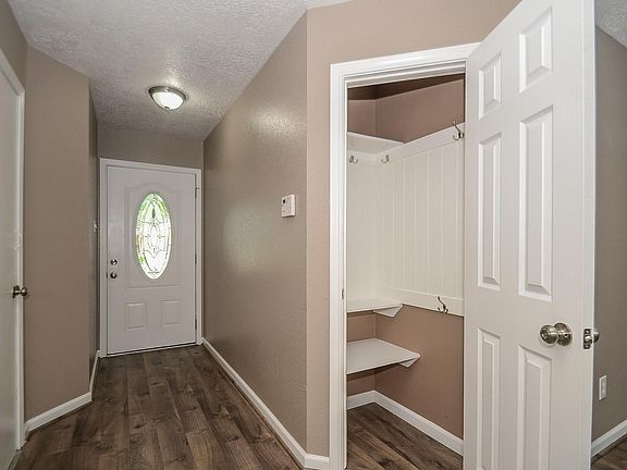 4th image of 6714 Harpers Dr