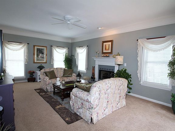 5th image of 2416 Mercer Ct