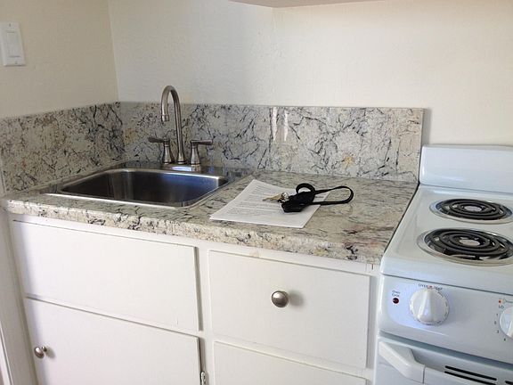 5th image of 1466 Bellevue Ave #B