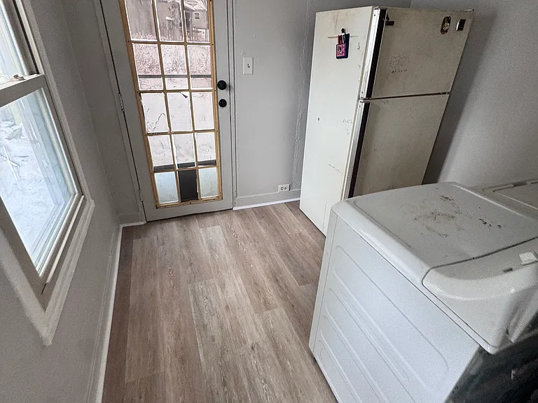 45 S Halloway St — Photo 3