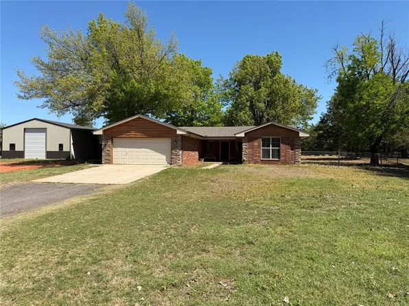 12009 Hope Rd, Mustang, OK 73064