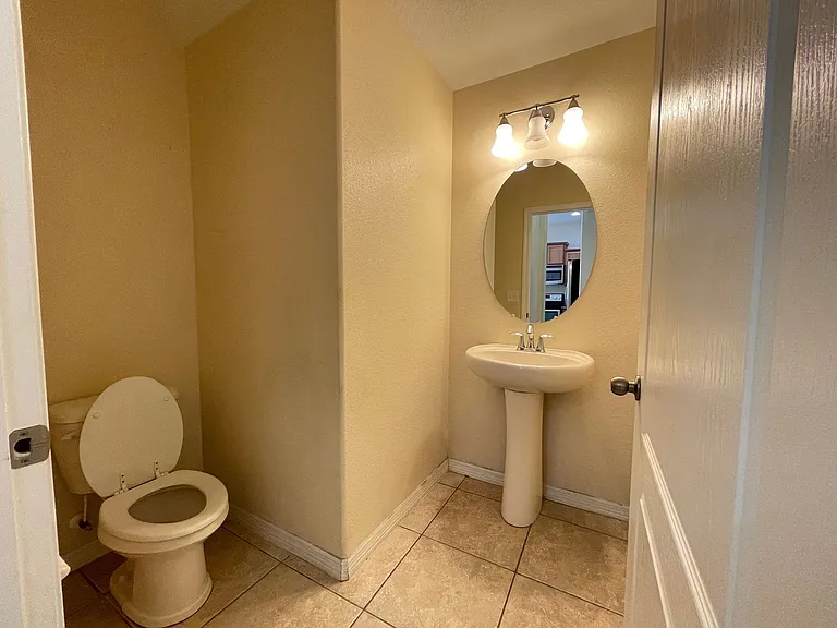 10616 Savannah Plantation Ct — Photo 8