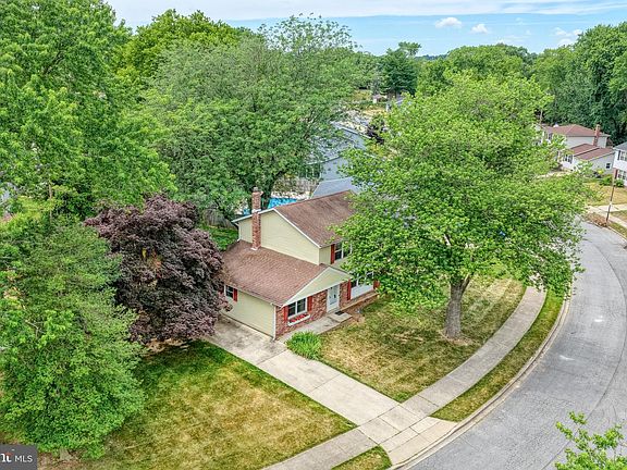3rd image of 306 Alder Rd