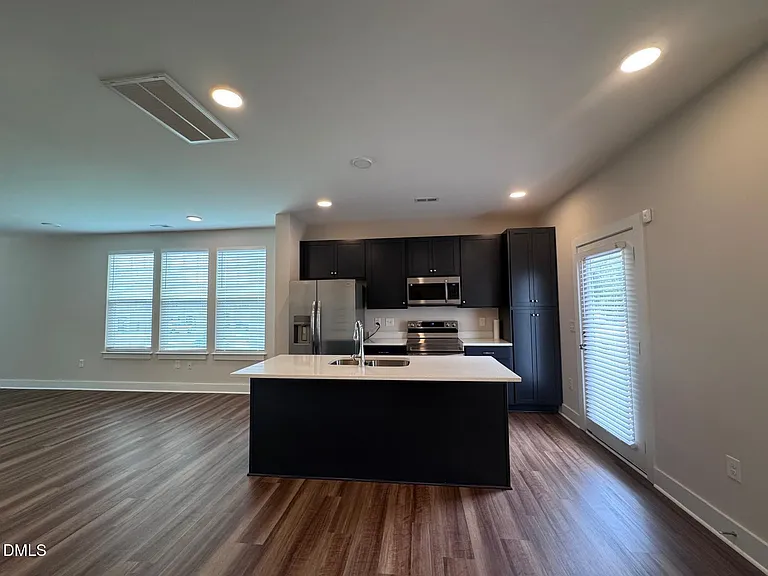 836 Pryor St — Photo 17