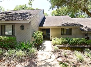 903 Old Mill Pond Rd, Palm Harbor, FL 34683