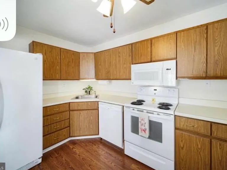 1008 Beacon Hill Dr #1008 — Photo 7