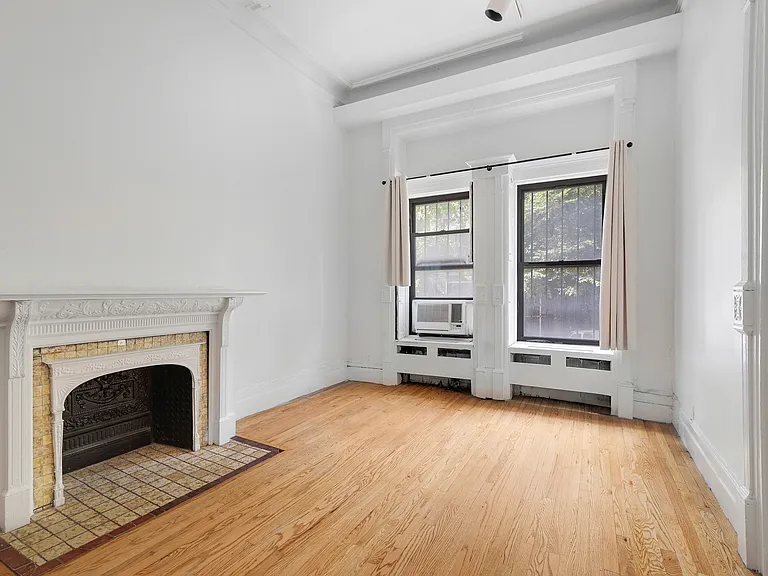 27 W 88th St #2 — Photo 5