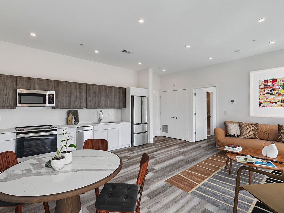 1st image of 860 N 3rd St APT 302