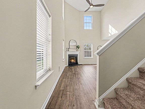 3rd image of 9904 Treymore Dr