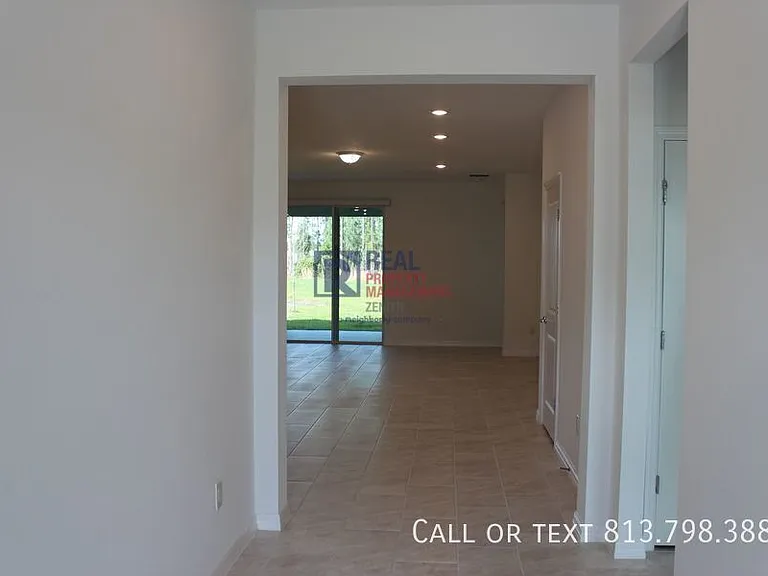 3911 N Maryland Ave — Photo 7