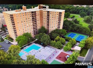 2200 Central Rd #8S, Fort Lee, NJ 07024