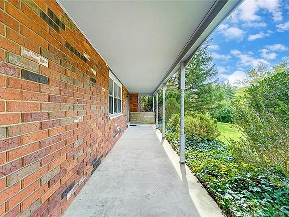 4th image of 2897 Kant Pl
